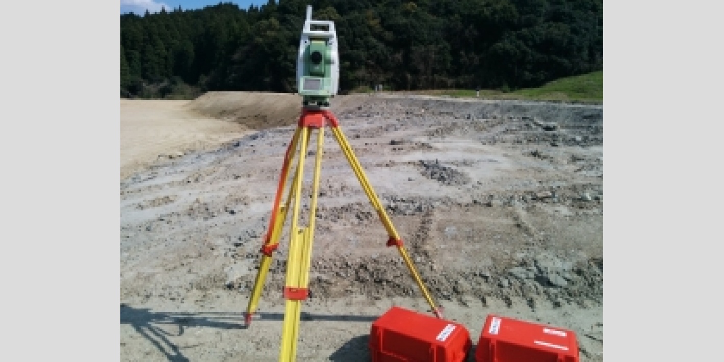 宮崎国富メガソーラー発電所工事